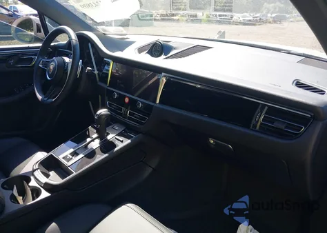 2024 Porsche Macan T из США, поврежденный, VIN WP1AA2A59RLB17464